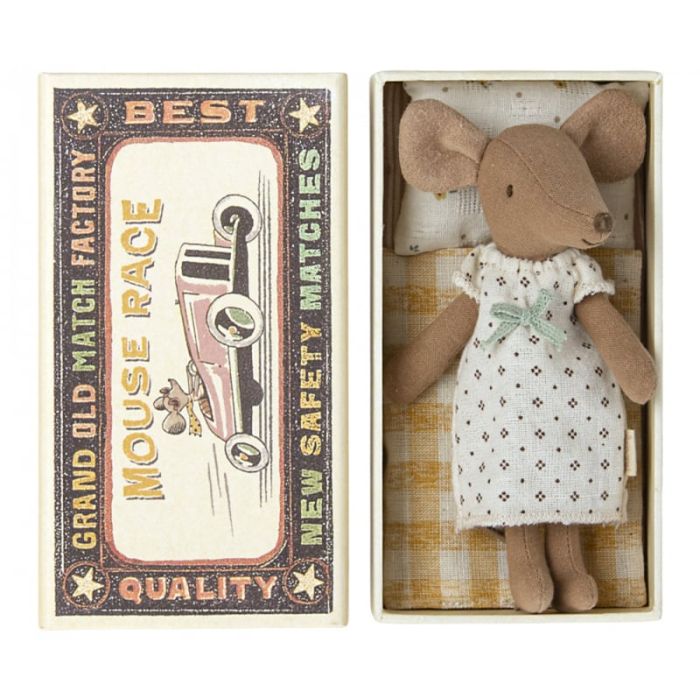 Maileg Muis Grote Zus 13cm (Big sister mouse in matchbox) Maileg Muis Grote Zus 13cm (Big sister mouse in matchbox)