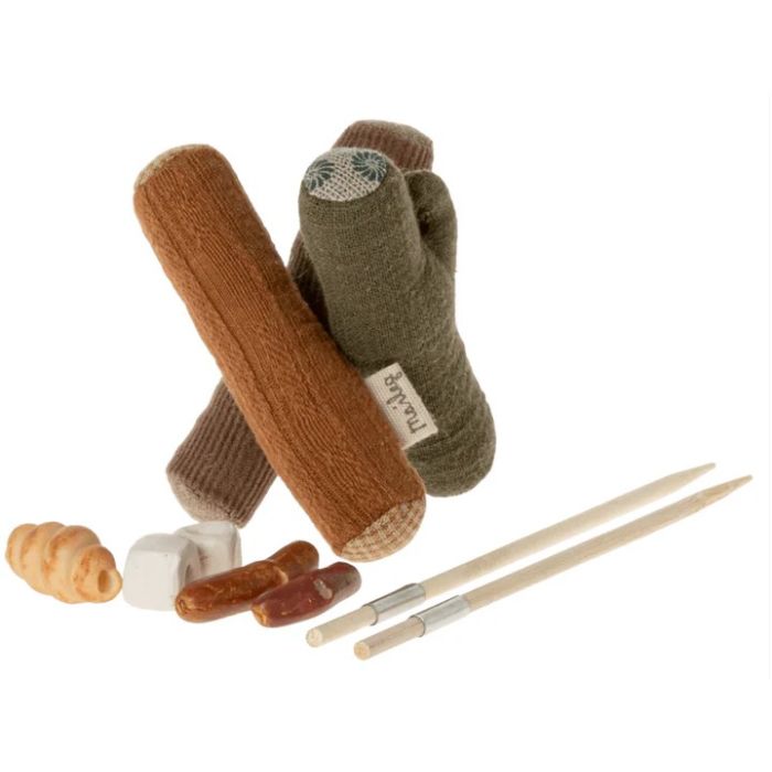 €14.89 Maileg kampvuur (Bonfire set Mini) €14.89 Maileg kampvuur (Bonfire set Mini)