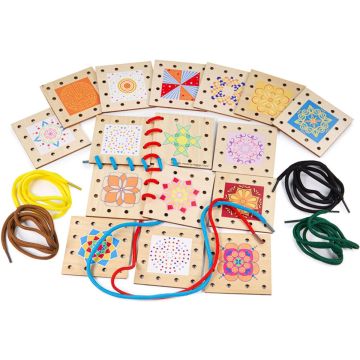 €11.89 Bigjigs houten rijgbord/tegels met veters 