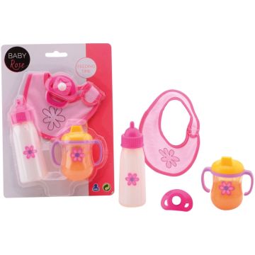 Poppenfles en tuitbeker met inhoud melk flesje