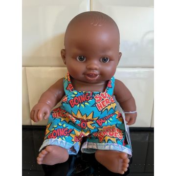 Paola Reina pop puppegie donkere jongen 21cm