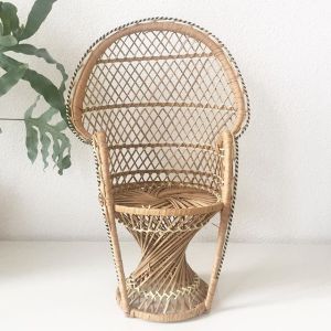 Rotan rieten pauwenstoel retro voor pop poppenstoel klein (king chair/koningsstoel)